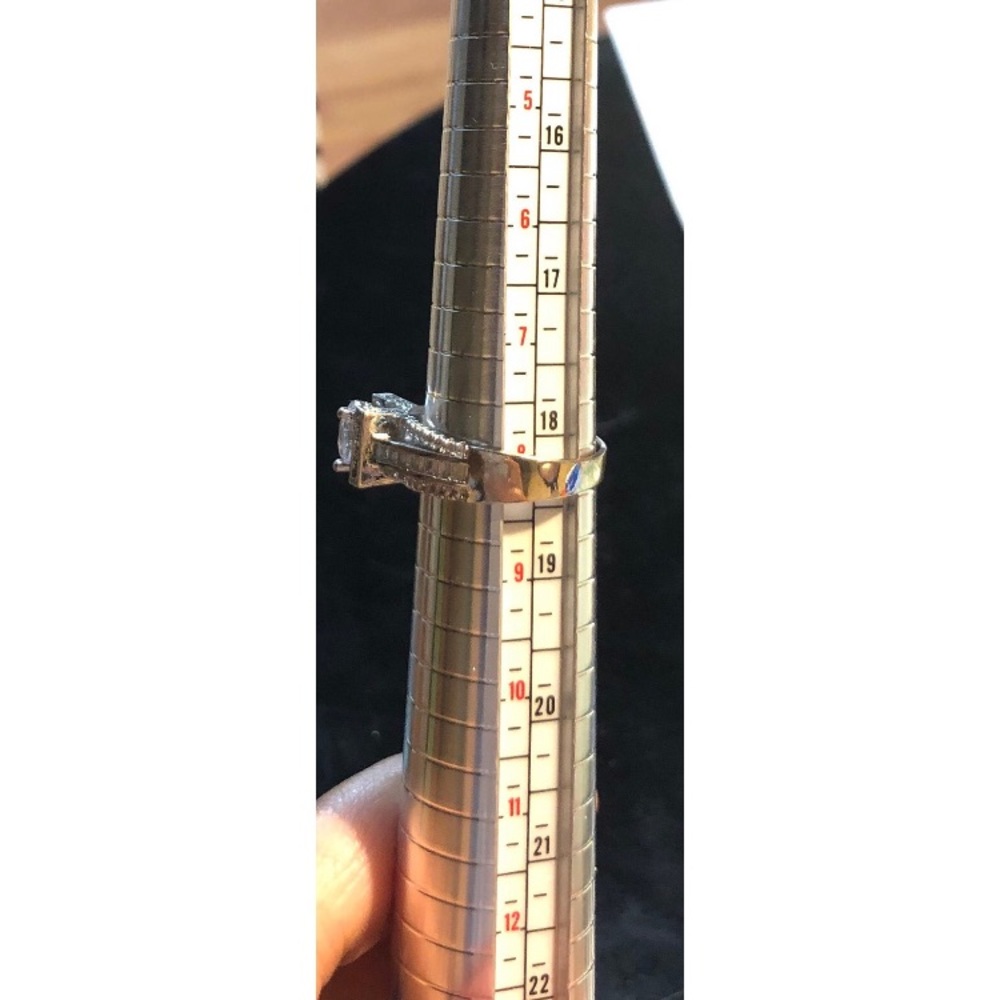 10K Gold Filled 3K Clear 5a CZ Ring size 8 1/4 - Picture 3 of 8